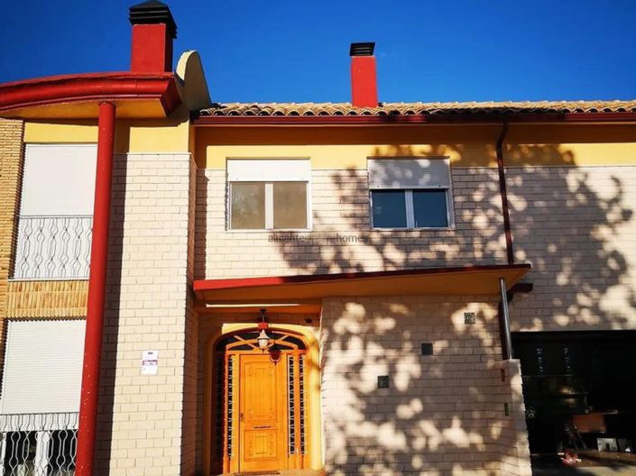 Image No.9-6 Bed Country House for sale