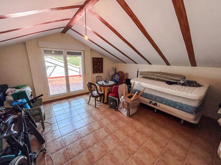 Image No.36-4 Bed Villa for sale