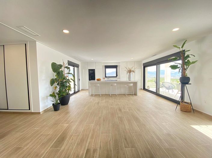 Image No.10-4 Bed Villa for sale