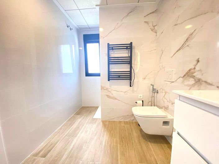 Image No.25-4 Bed Villa for sale