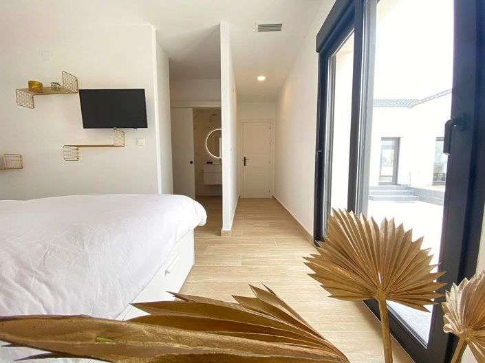 Image No.30-4 Bed Villa for sale