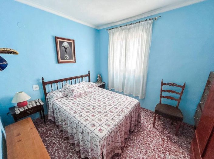 Image No.16-4 Bed Country House for sale