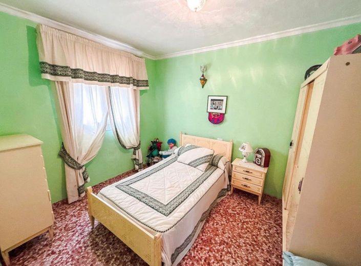 Image No.36-4 Bed Country House for sale