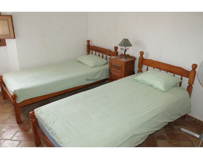 Image No.17-5 Bed Country House for sale