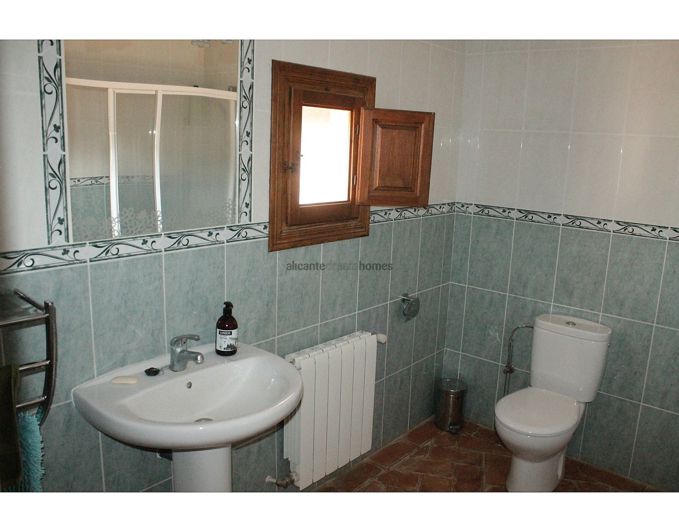 Image No.31-5 Bed Country House for sale