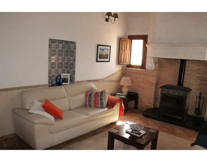 Image No.5-5 Bed Country House for sale