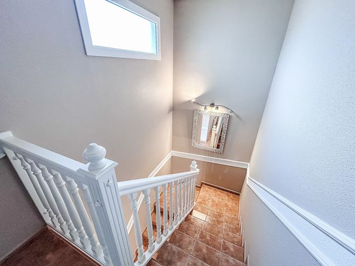 Image No.19-5 Bed Townhouse for sale