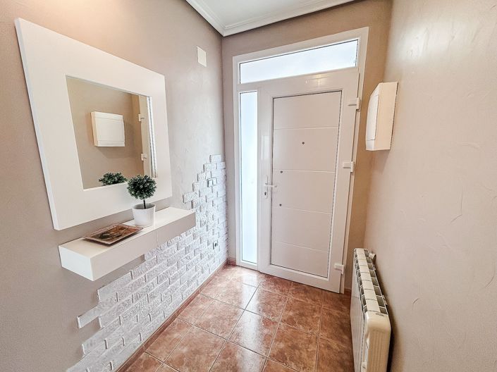 Image No.3-5 Bed Townhouse for sale