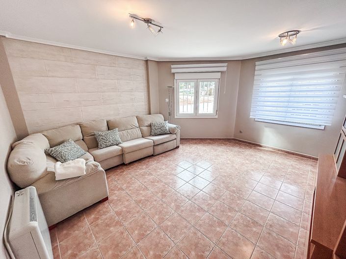 Image No.4-5 Bed Townhouse for sale