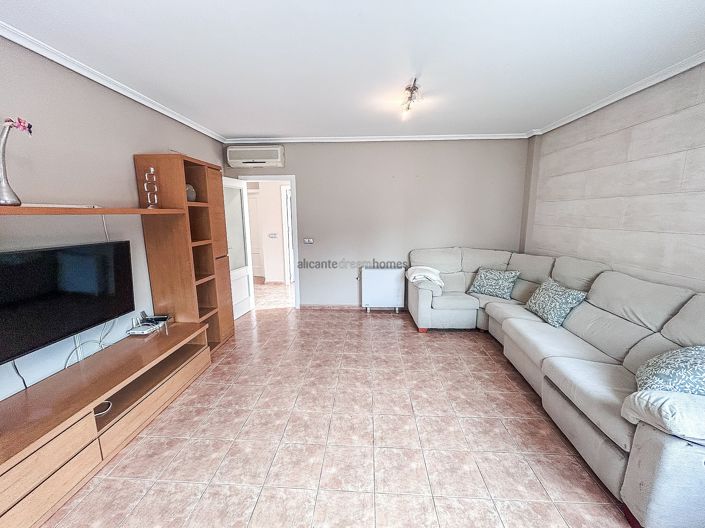 Image No.5-Maison de ville de 5 chambres à vendre à Pinoso