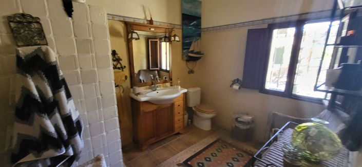 Image No.11-6 Bed Country House for sale