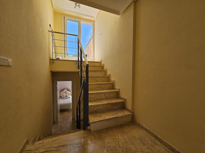 Image No.23-3 Bed Villa for sale