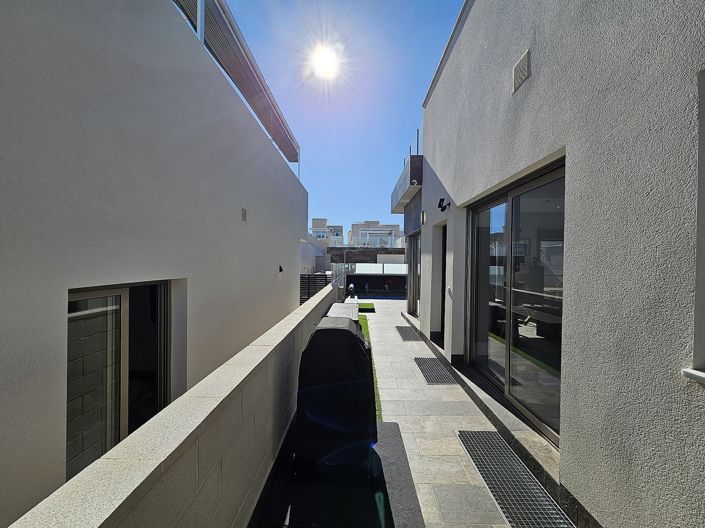 Image No.36-4 Bed Villa for sale