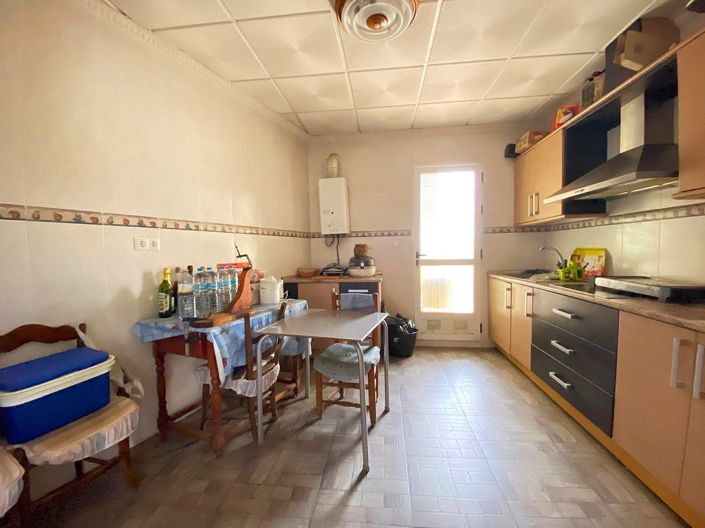 Image No.6-7 Bed Village House for sale