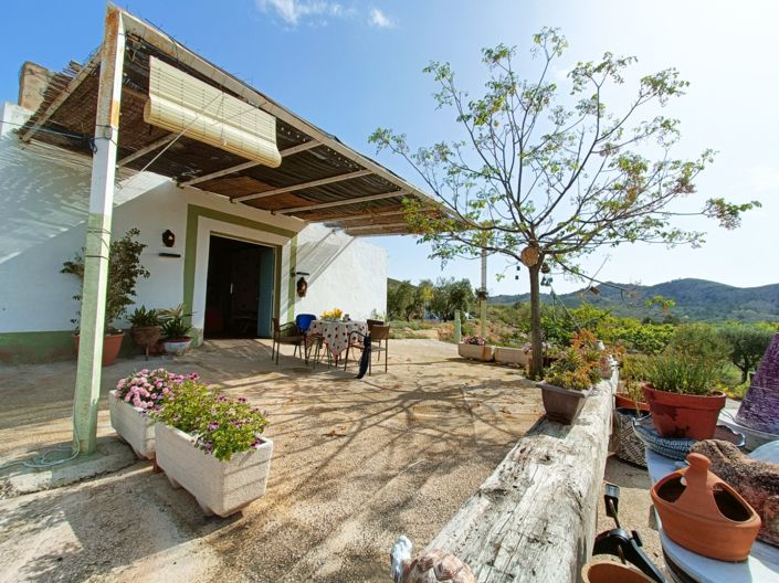 Image No.1-3 Bed Country House for sale