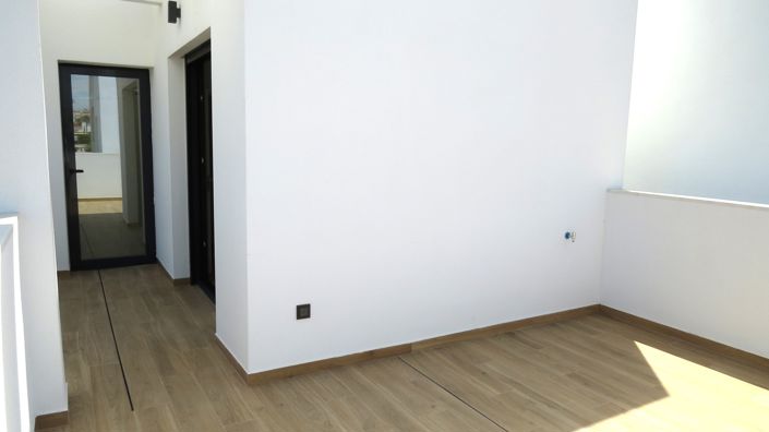 Image No.31-4 Bed Villa for sale