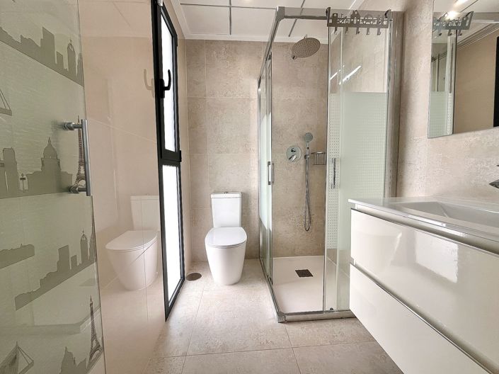 Image No.11-3 Bed Townhouse for sale