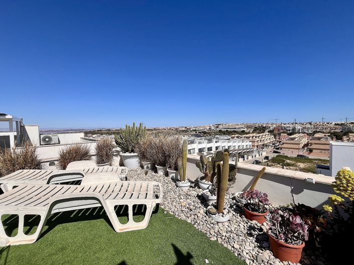 Image No.23-3 Bed Townhouse for sale