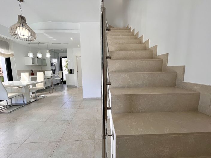 Image No.28-3 Bed Townhouse for sale