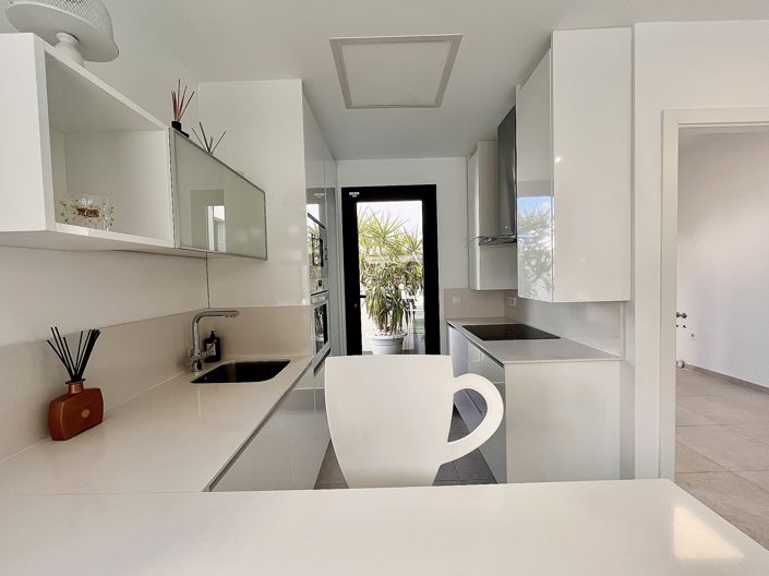 Image No.7-3 Bed Townhouse for sale