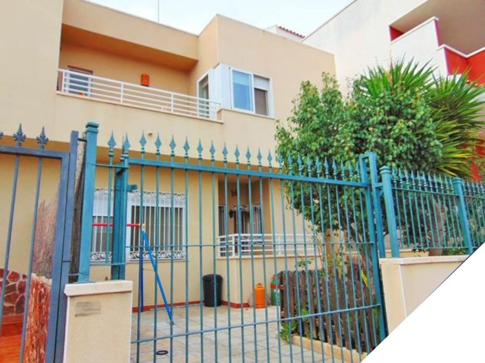 Image No.1-3 Bed Villa for sale