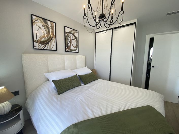 Image No.10-3 Bed Bungalow for sale