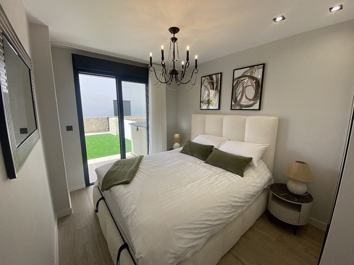 Image No.11-3 Bed Bungalow for sale