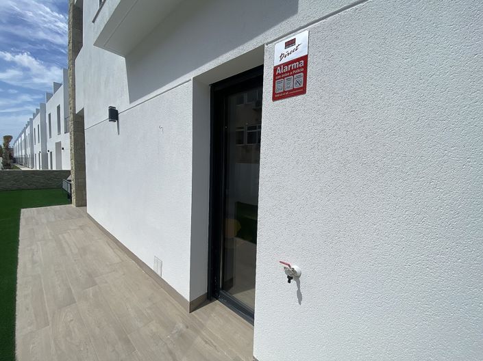 Image No.30-3 Bed Bungalow for sale