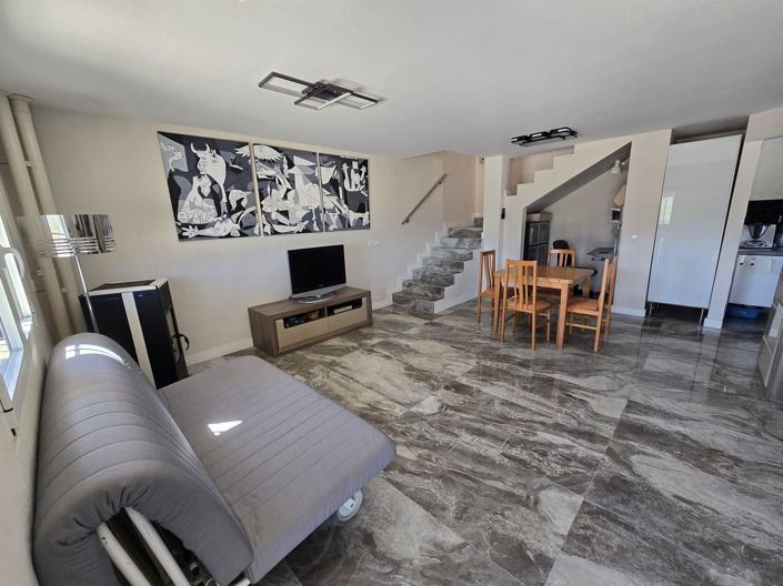 Image No.7-2 Bed Villa for sale