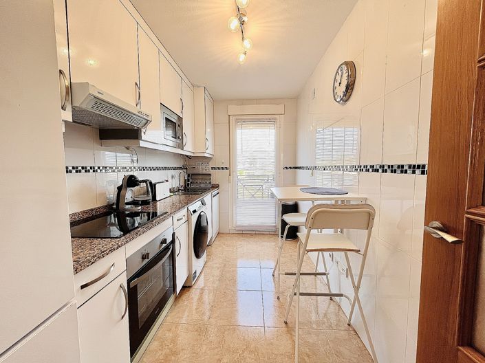 Image No.14-3 Bed Townhouse for sale