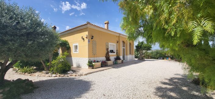 Image No.42-4 Bed Villa for sale