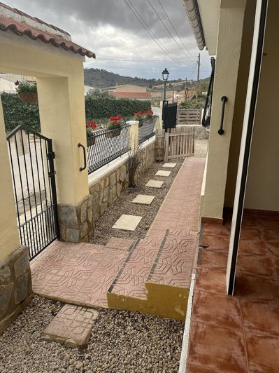 Image No.22-3 Bed Townhouse for sale