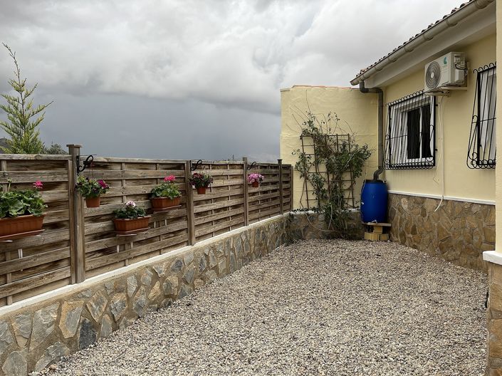 Image No.26-3 Bed Townhouse for sale