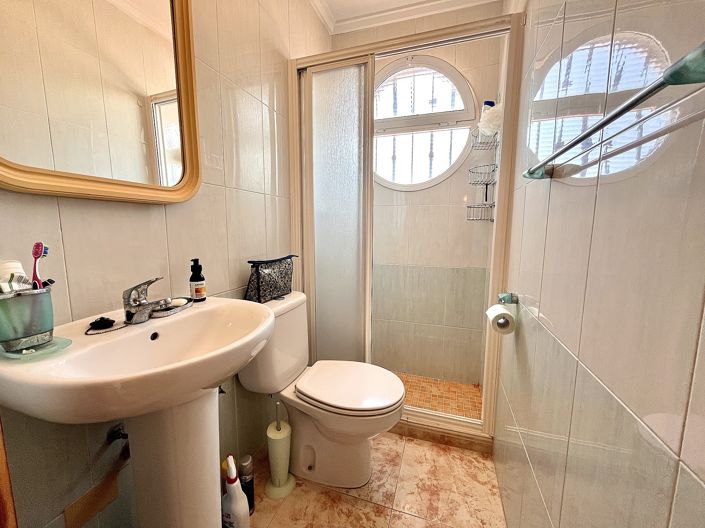 Image No.14-3 Bed Townhouse for sale