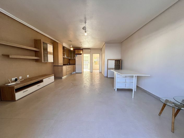 Image No.3-Appartement de 2 chambres à vendre à Torrevieja