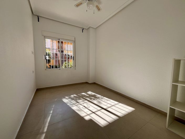 Image No.6-Appartement de 2 chambres à vendre à Torrevieja