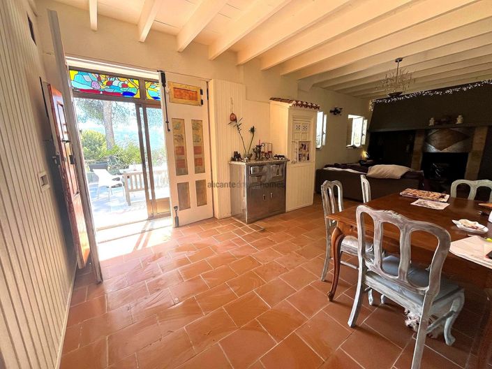 Image No.5-12 Bed Country House for sale