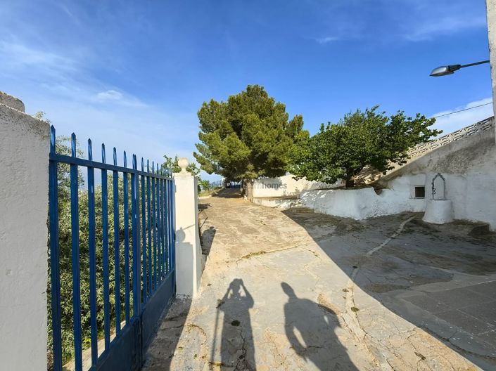 Image No.19-5 Bed House for sale