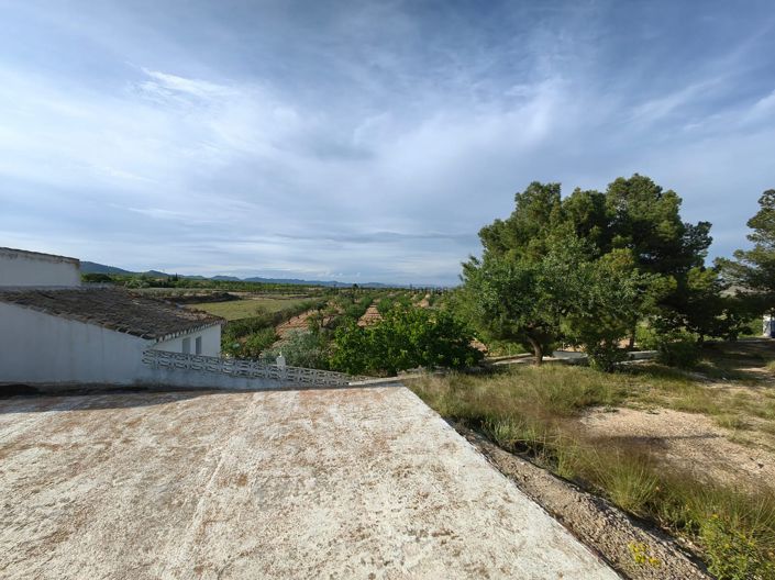 Image No.26-5 Bed House for sale