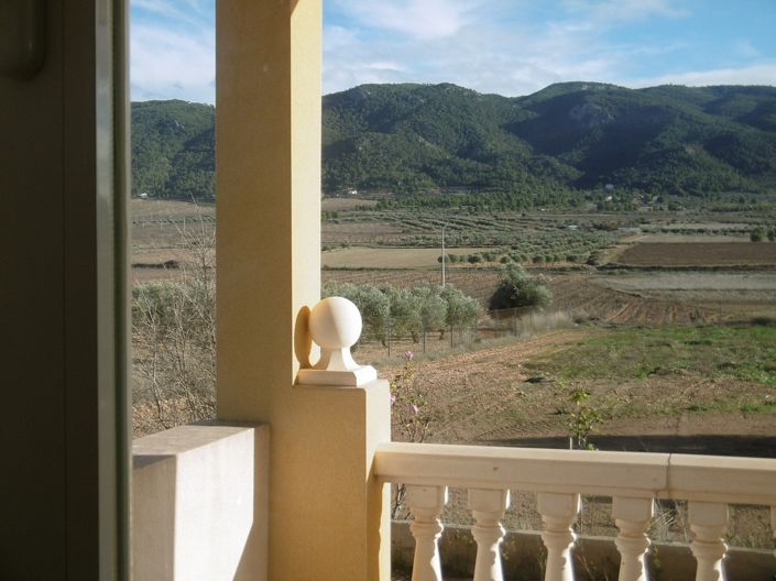 Image No.12-2 Bed Country House for sale