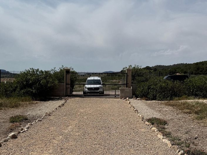 Image No.17-7 Bed Villa for sale