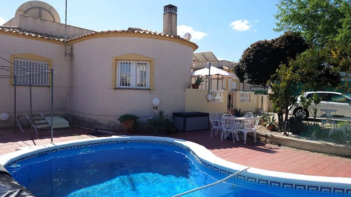 Image No.1-3 Bed Villa for sale