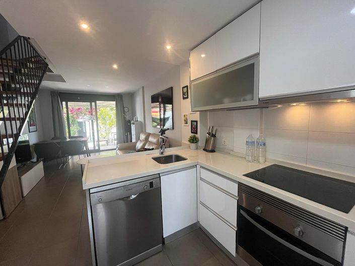 Image No.7-2 Bed Townhouse for sale