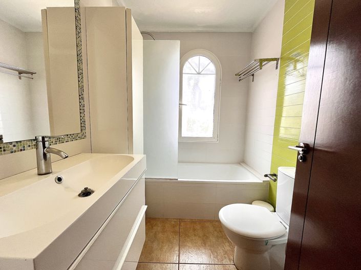 Image No.12-5 Bed Villa for sale