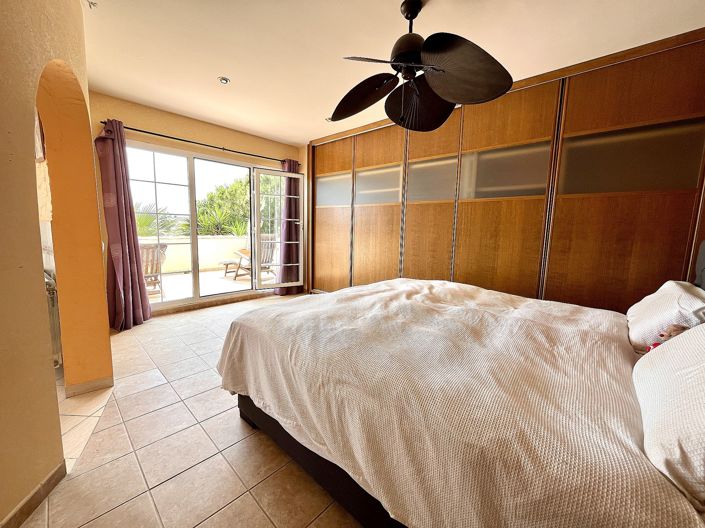 Image No.25-5 Bed Villa for sale