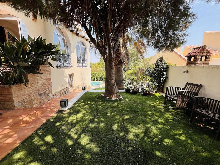 Image No.34-5 Bed Villa for sale