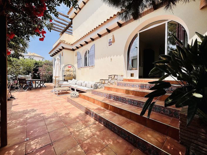 Image No.5-5 Bed Villa for sale