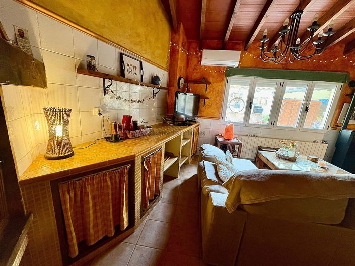 Image No.12-4 Bed Townhouse for sale