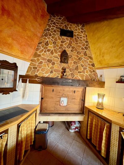 Image No.14-4 Bed Townhouse for sale