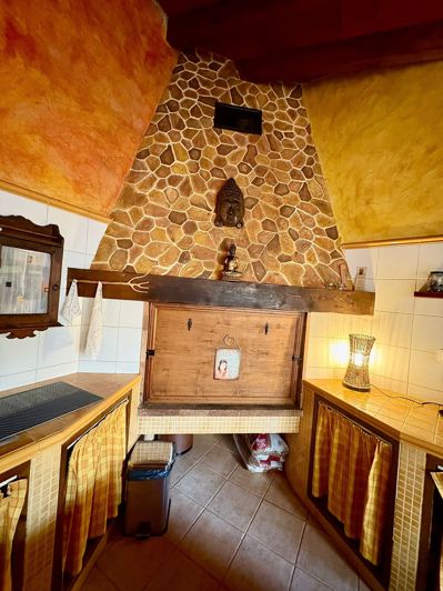 Image No.14-4 Bed Townhouse for sale